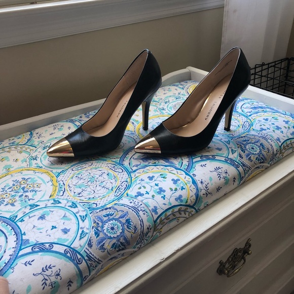 SOLD: Chinese Laundry black pumps with gold toe - Picture 2 of 4